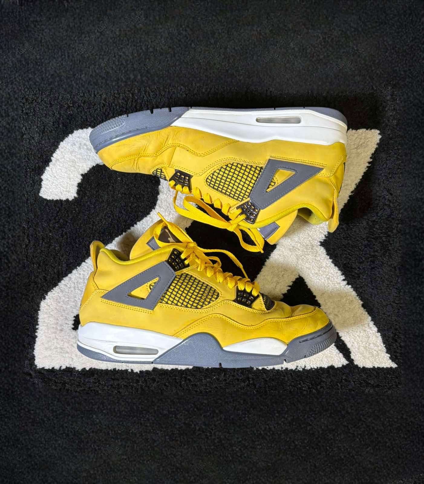 Jordan 4 Retro 'Lightning' (2021)